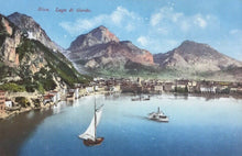 Carica l'immagine nel visualizzatore di Gallery, CARTOLINA RIVA LAGO DI GARDA ANNI 20 CC02