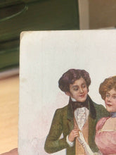 Carica l'immagine nel visualizzatore di Gallery, CARTOLINA INNAMORATI 1900 CC03