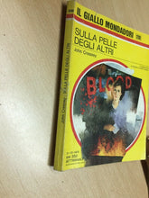 Carica l'immagine nel visualizzatore di Gallery, SULLA PELLE DEGLI ALTRI J. CREASEY IL GIALLO MONDADORI N.1290 J891