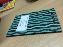 Carica l'immagine nel visualizzatore di Gallery, UNA FANTASIA DEL DOTTOR OX J. VERNE LA BIBLIOTECA DI REPUBBLICA W203