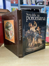 Carica l'immagine nel visualizzatore di Gallery, STORIA DELLA PORCELLANA P. ATTERBURY B638