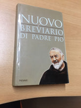 Carica l'immagine nel visualizzatore di Gallery, NUOVO BREVIARIO DI PADRE PIO AB254
