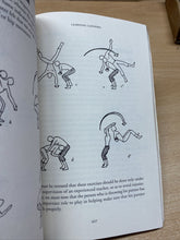Carica l'immagine nel visualizzatore di Gallery, THE LITTLE CAPOEIRA BOOK - NESTOR CAPOEIRA BB25