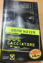 Carica l'immagine nel visualizzatore di Gallery, CODICE:CACCIATORE DEON MEYER  AE403
