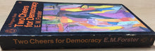 Carica l'immagine nel visualizzatore di Gallery, TWO CHEERS FOR DEMOCRACY E.M. FÖRSTER AC39