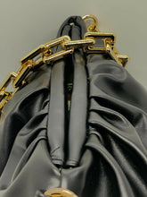 Carica l'immagine nel visualizzatore di Gallery, BORSA POCHETTE NERA IN ECOPELLE BAG06