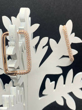 Carica l'immagine nel visualizzatore di Gallery, ORECCHÌNI CON STRASS col. ORO ROSA JEW08