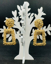 Carica l'immagine nel visualizzatore di Gallery, ORECCHÌNI CORNICE col. ORO JEW12