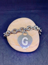 Carica l'immagine nel visualizzatore di Gallery, BRACCIALE DONNA CUORE CON INIZIALE “G” col. ARGENTO JEW27