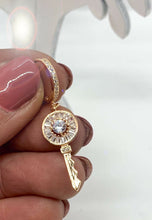 Carica l'immagine nel visualizzatore di Gallery, ORECCHINI CHIAVE E CUORE col. ORO JEW35