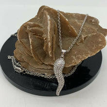 Carica l'immagine nel visualizzatore di Gallery, CATENINA DONNA CON CORNO IN ACCIAIO INOX col. ARGENTO NEK04