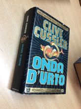 Carica l&#39;immagine nel visualizzatore di Gallery, ONDA D’URTO CLIVE CUSSLER LONGANESI  I ED. 1996 U42
