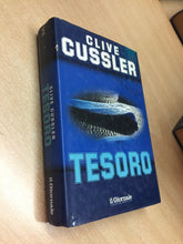 Carica l&#39;immagine nel visualizzatore di Gallery, TESORO CLIVE CUSSLER IL GIORNALE U49
