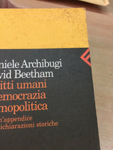 Carica l'immagine nel visualizzatore di Gallery, DIRITTI UMANI E DEMOCRAZIA COSMOPOLITA D. ARCHIBUGI D. BEETHAM U417
