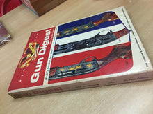 Carica l&#39;immagine nel visualizzatore di Gallery, GUN DIGEST 22nd ANNIVERSARY 1968 DELUXE EDITION V61

