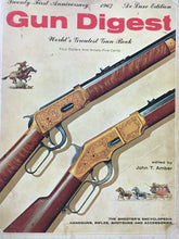 Carica l&#39;immagine nel visualizzatore di Gallery, GUN DIGEST 1967 DELUXE EDITION V65
