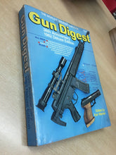 Carica l&#39;immagine nel visualizzatore di Gallery, GUN DIGEST 1982 DELUXE EDITION V79
