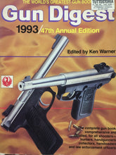 Carica l&#39;immagine nel visualizzatore di Gallery, GUN DIGEST 1993 DELUXE EDITION V80
