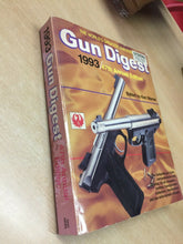 Carica l&#39;immagine nel visualizzatore di Gallery, GUN DIGEST 1993 DELUXE EDITION V80
