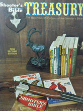 Carica l&#39;immagine nel visualizzatore di Gallery, SHOOTER’S BIBLE TREASURY 1970 V87
