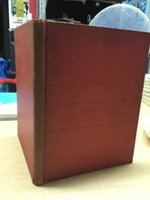 Carica l'immagine nel visualizzatore di Gallery, FAMOUS FIGHTERS OF THE SECOND WORLD WAR W. GREEN V203
