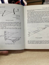 Carica l&#39;immagine nel visualizzatore di Gallery, FLYING CONCORDE B. CALVERT W512
