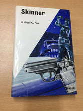 Carica l&#39;immagine nel visualizzatore di Gallery, SKINNER DI HUGH C. RAE AA605
