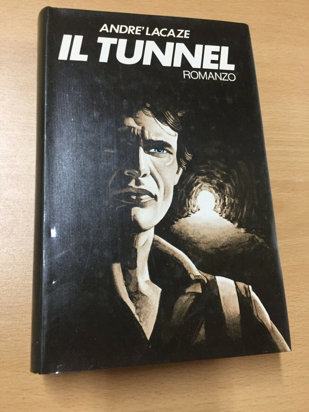 IL TUNNEL ANDRE’ LACAZE  AA627