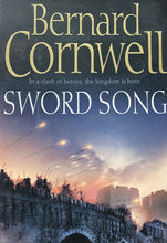 Carica l&#39;immagine nel visualizzatore di Gallery, SWORD SONG B. CORNWELL in inglese BA113
