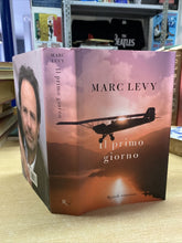 Carica l&#39;immagine nel visualizzatore di Gallery, IL PRIMO GIORNO M. LEVY I ED. 2010 BA440
