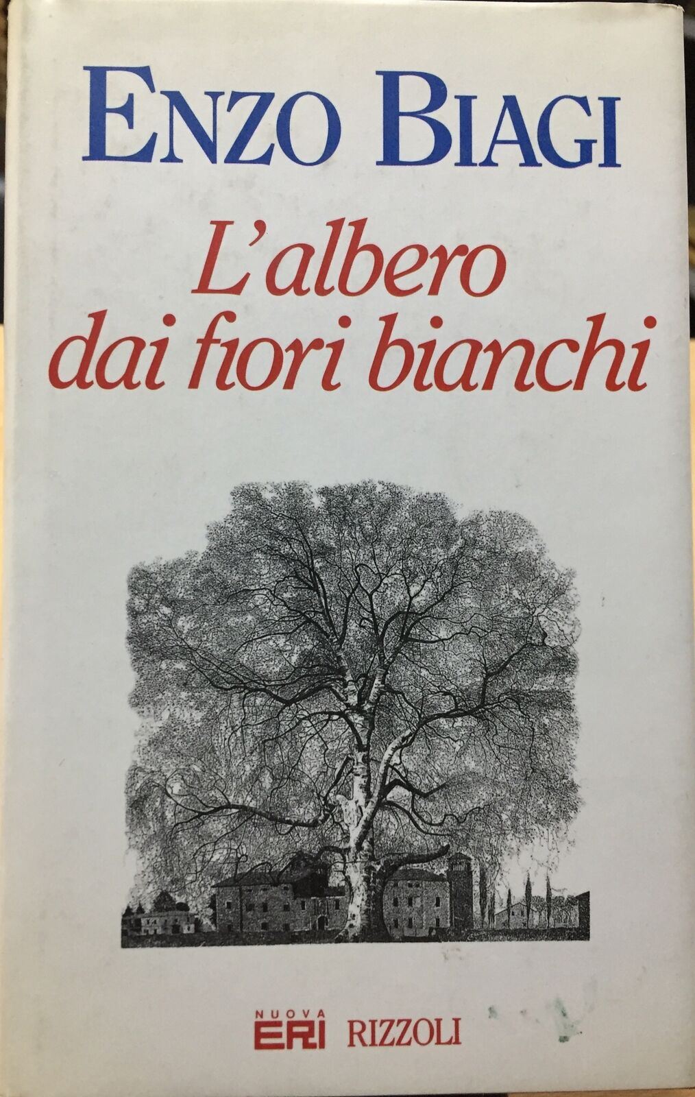 L’ALBERO DAI FIORI BIANCHI ENZO BIAGI AC329