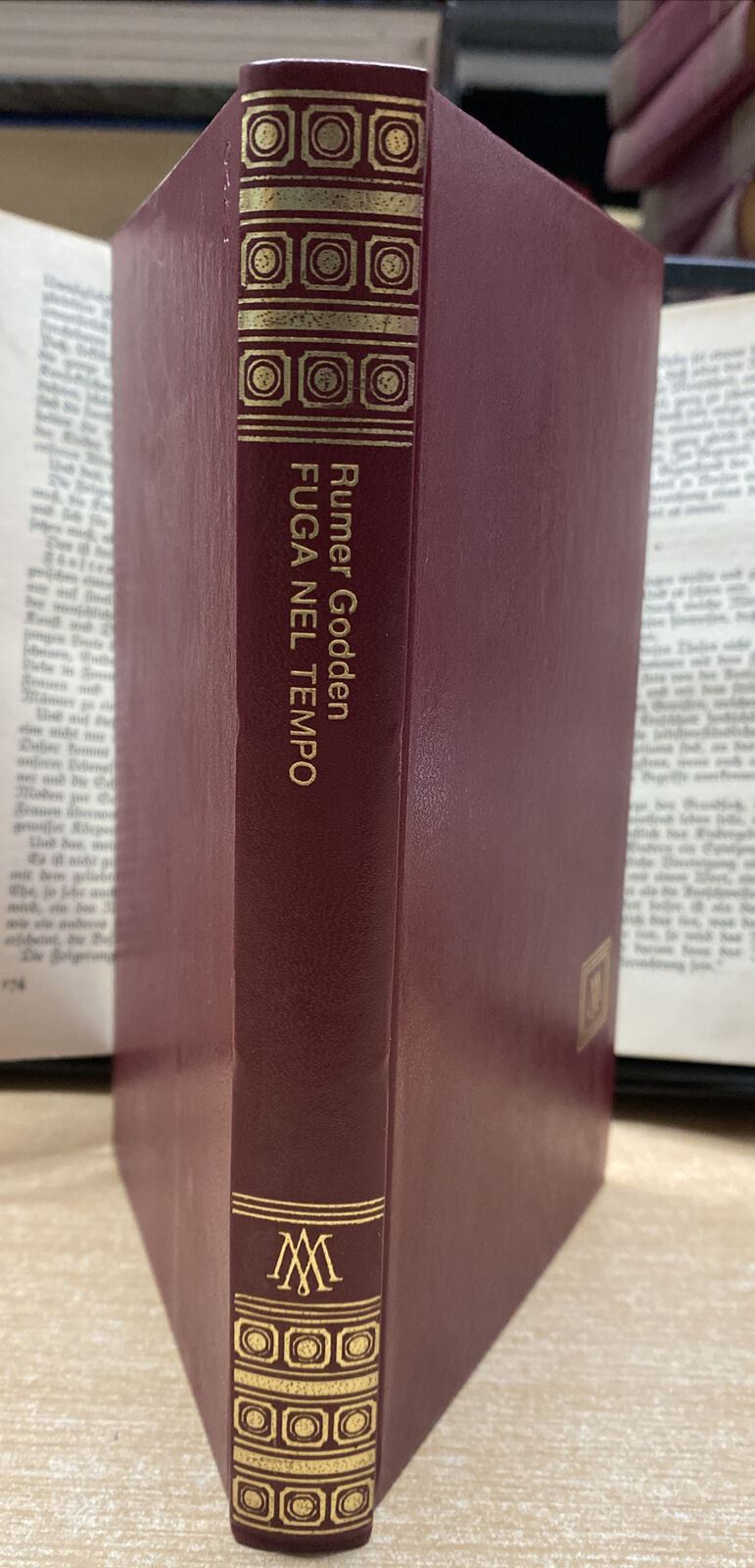 FUGA NEL TEMPO R. GODDEN I LIBRI DEL PAVONE BB432