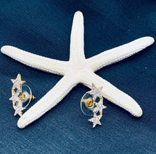 Carica l&#39;immagine nel visualizzatore di Gallery, ORECCHÌNI STELLE col. ORO JEW05
