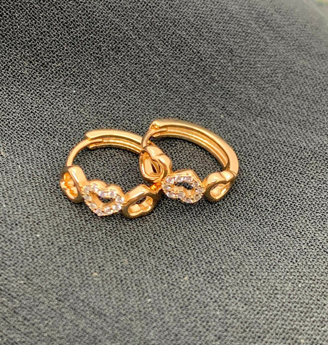ORECCHÌNI CERCHIO CON CUORI col. ORO  JEW18