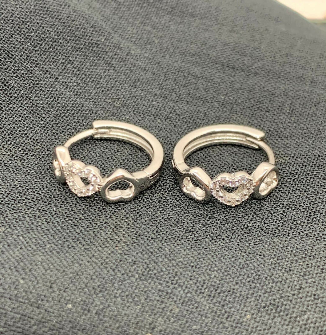 ORECCHÌNI CERCHIO CON CUORI col. ARGENTO JEW19