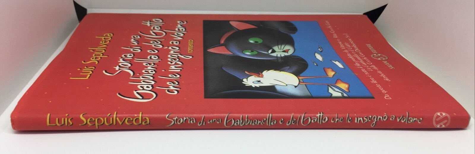 STORIA DI UNA GABBIANELLA E DEL GATTO CHE LE INSEGNÓ A VOLARE-L